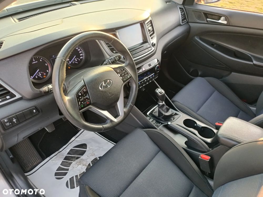 Hyundai Tucson blue 1.7 CRDi 2WD Passion Plus - 17