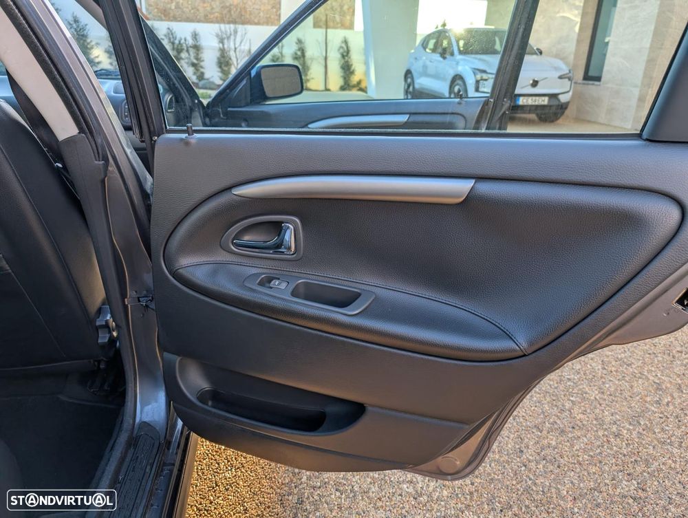 Volvo V40 1.9 D CR - 12