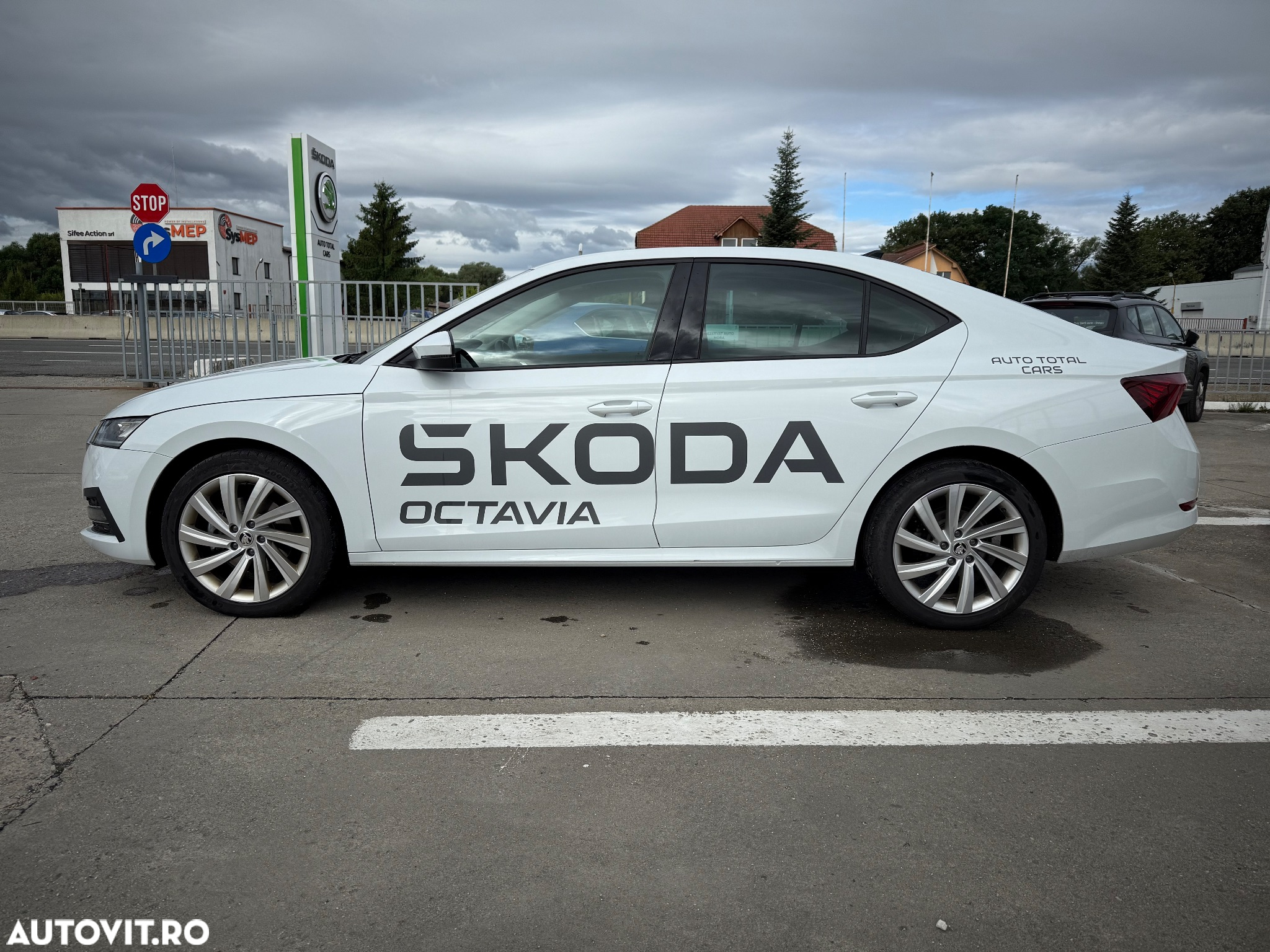 Skoda Octavia 2.0 TDI DSG 4X4 Style - 4