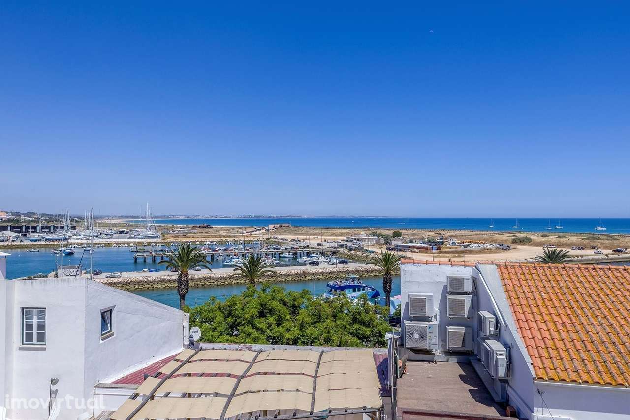 MORADIA EM BANDA COM VISTA PARA O MAR PARA VENDA NO CENTRO HISTÓRICO D - Grande imagem: 5/38