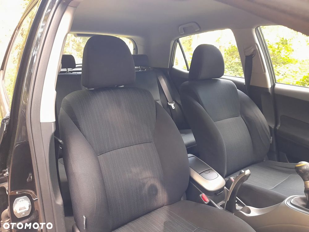Toyota Auris 1.6 VVT-i Sol - 19