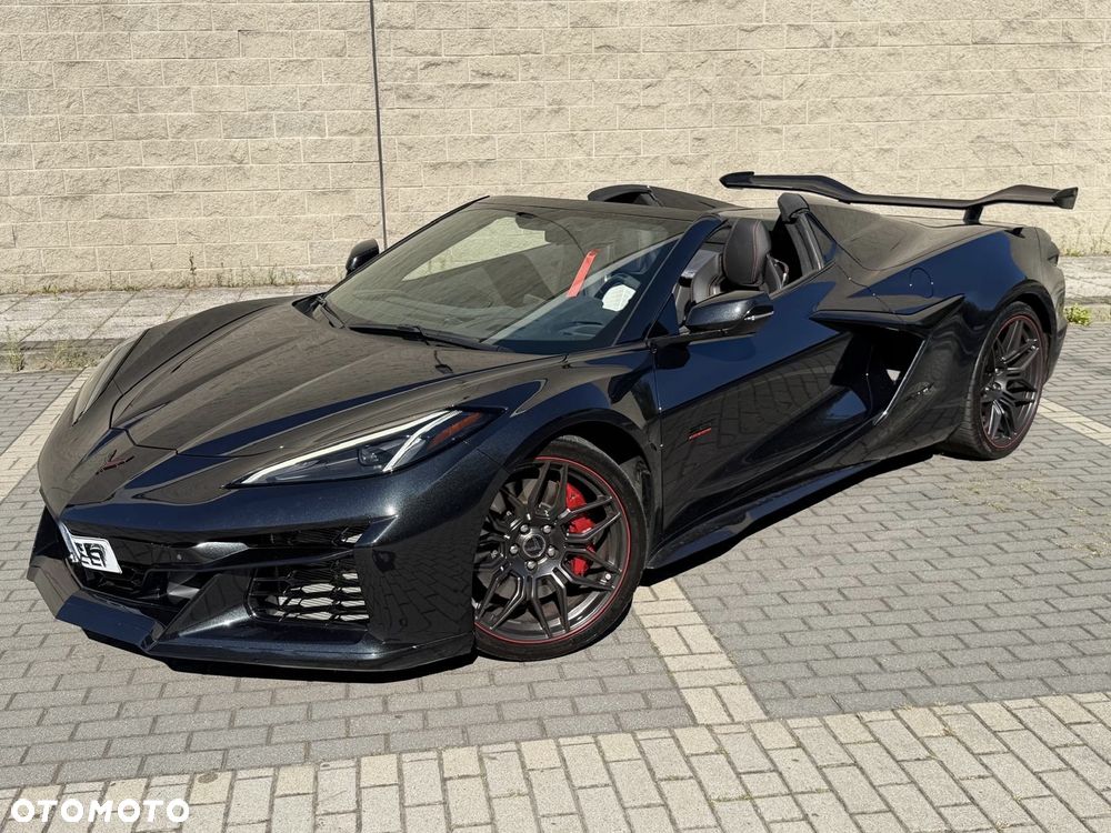 Chevrolet Corvette - 16