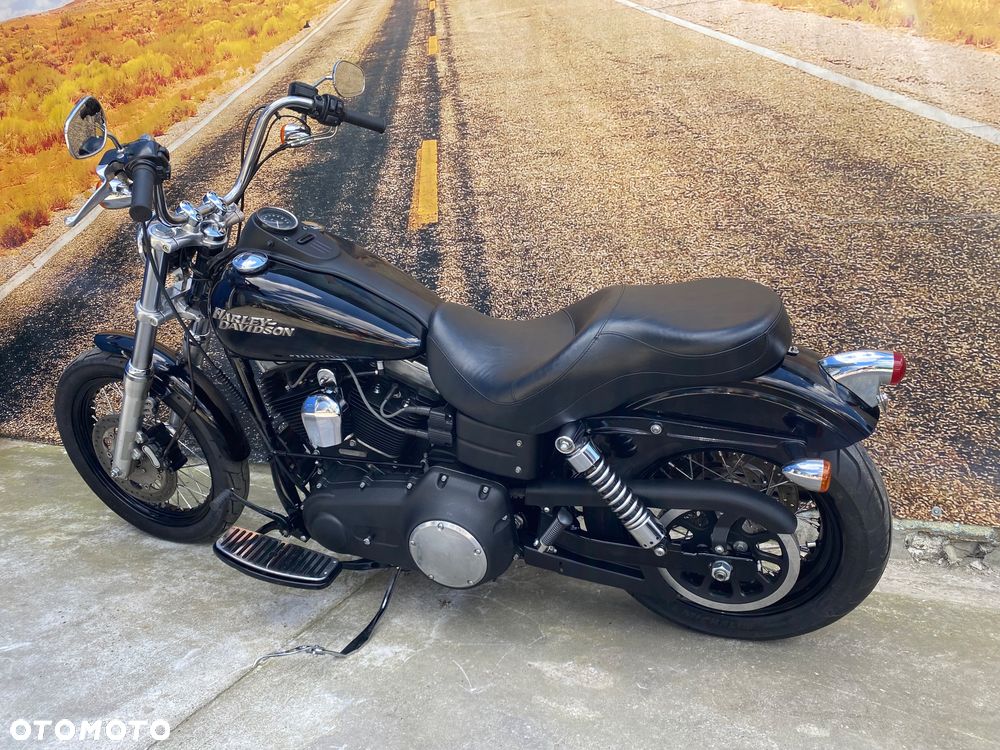 Harley-Davidson Dyna Street Bob - 10
