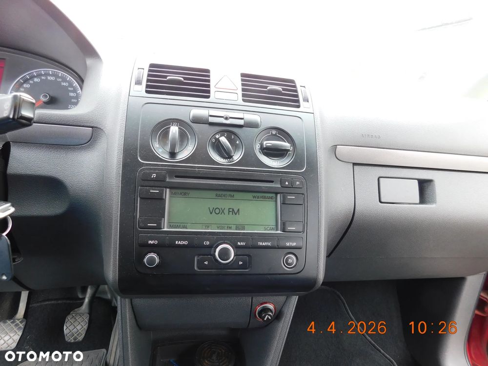 Volkswagen Touran - 13