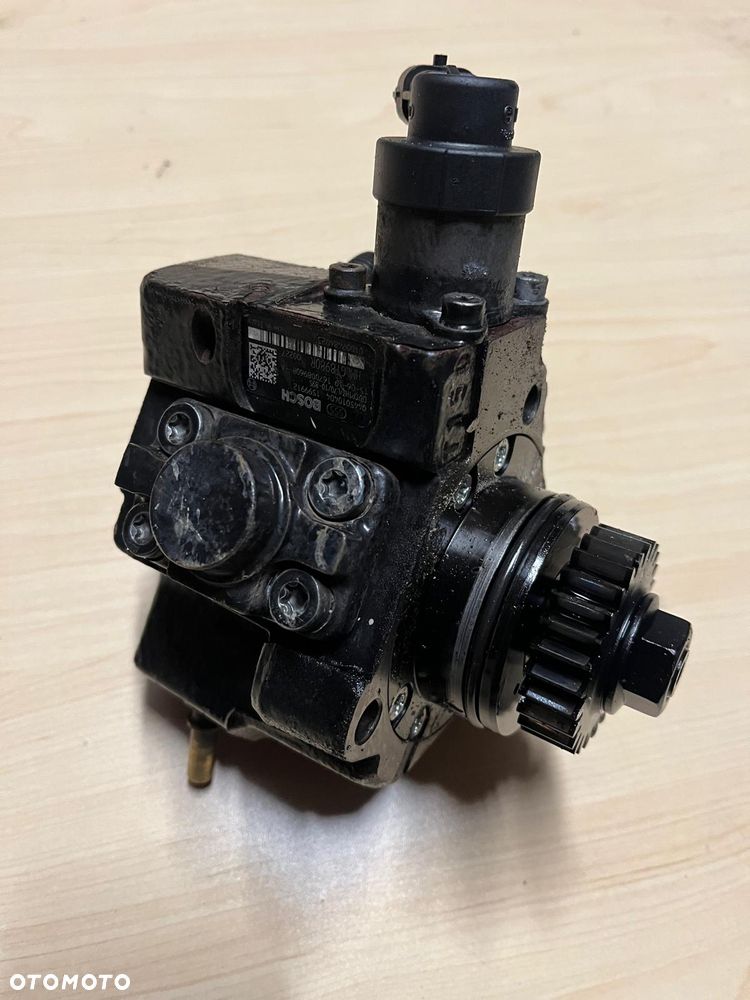 Pompa wtryskowa BOSCH 0445010404 Opel Vivaro Renault Trafic 1.6 CDTi - 4