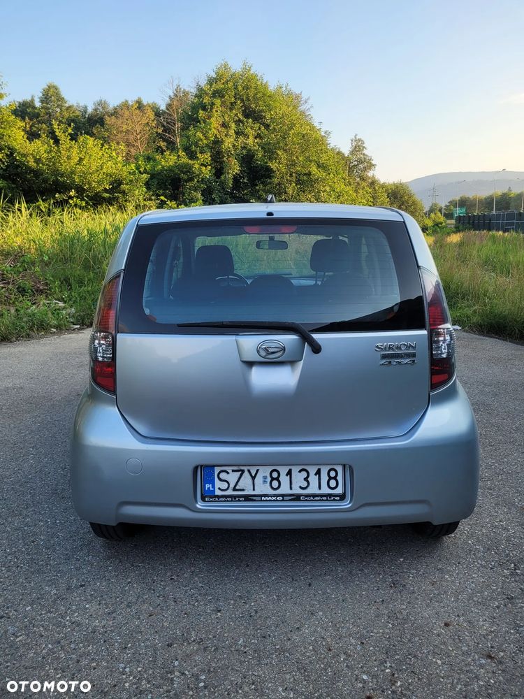 Daihatsu Sirion - 4