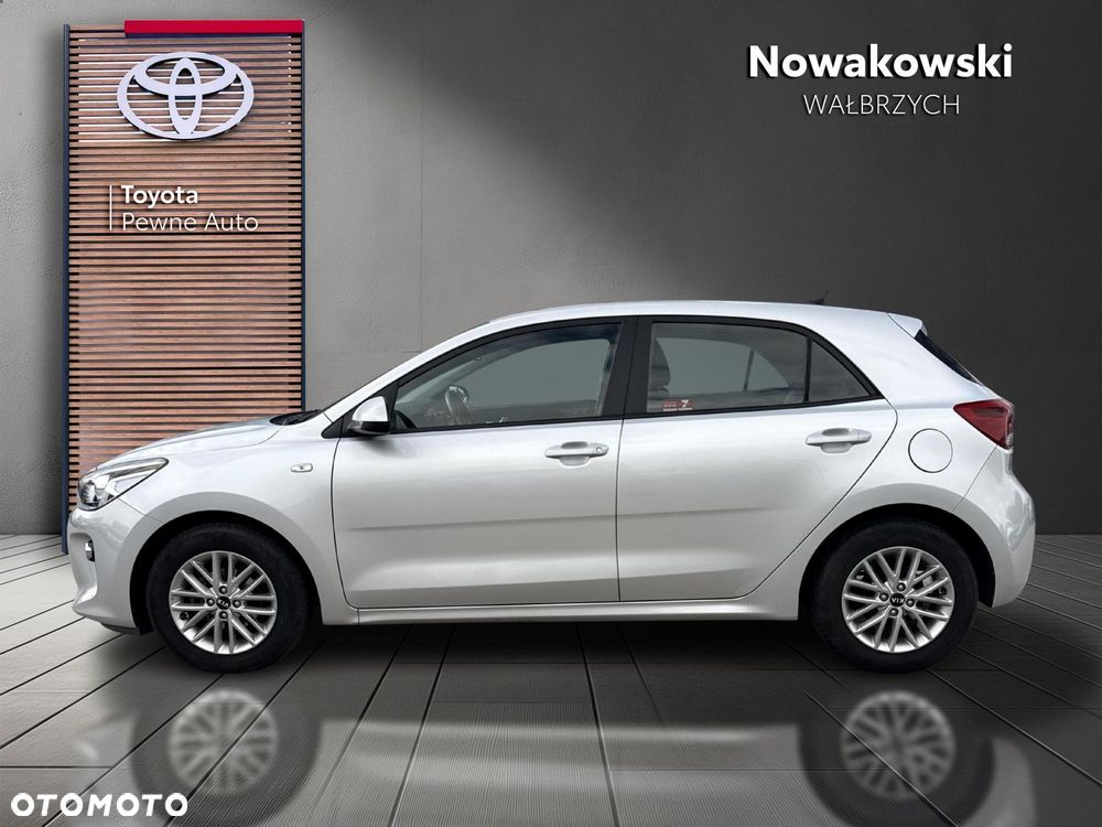Kia Rio 1.4 L - 6