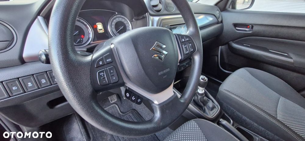 Suzuki Vitara 1.4 Boosterjet SHVS Comfort Plus 2WD - 36