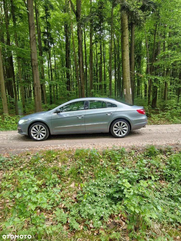 Volkswagen Passat 2.0 TDI Highline - 13