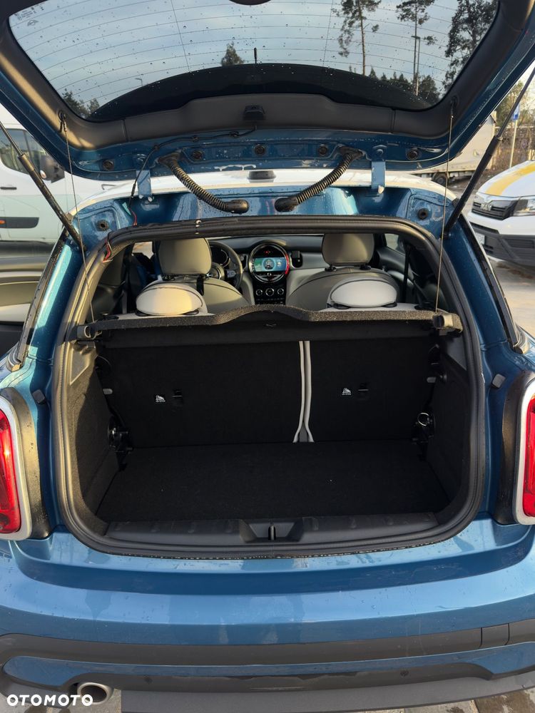 MINI Cooper Standard - 12