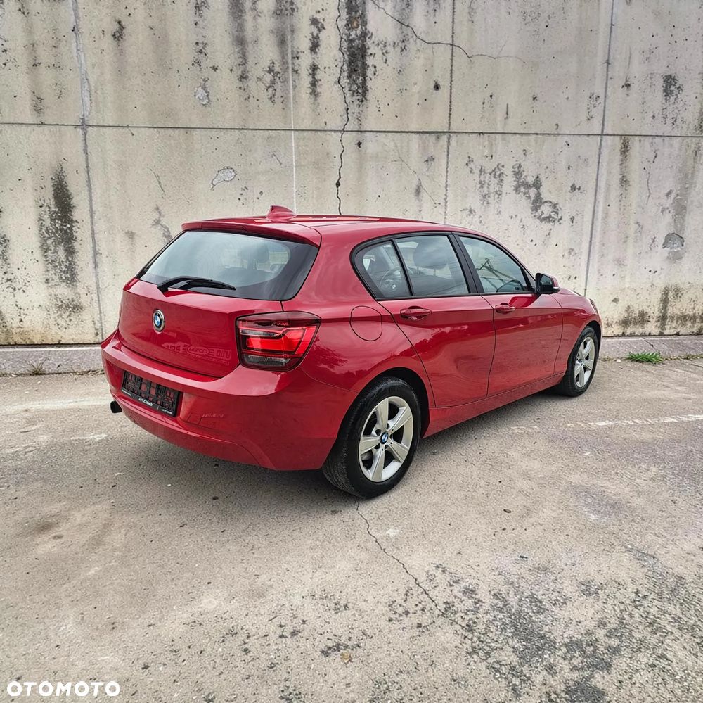 BMW Seria 1 116i - 10
