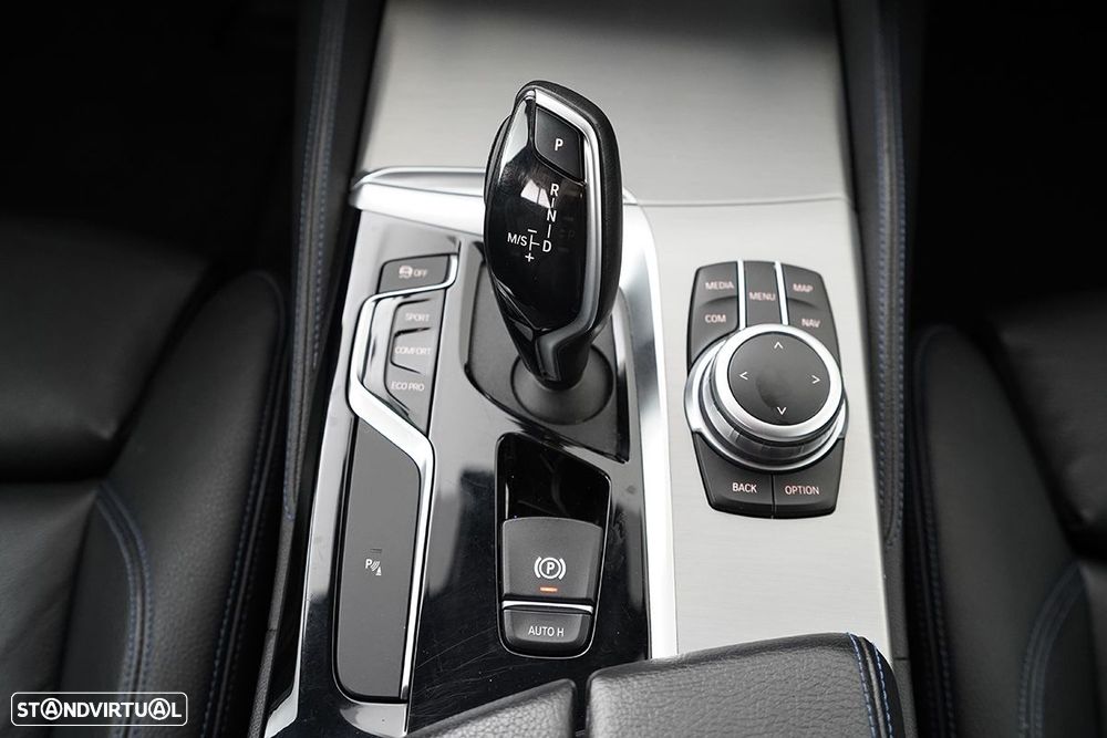 BMW 520 d Pack M Auto - 13