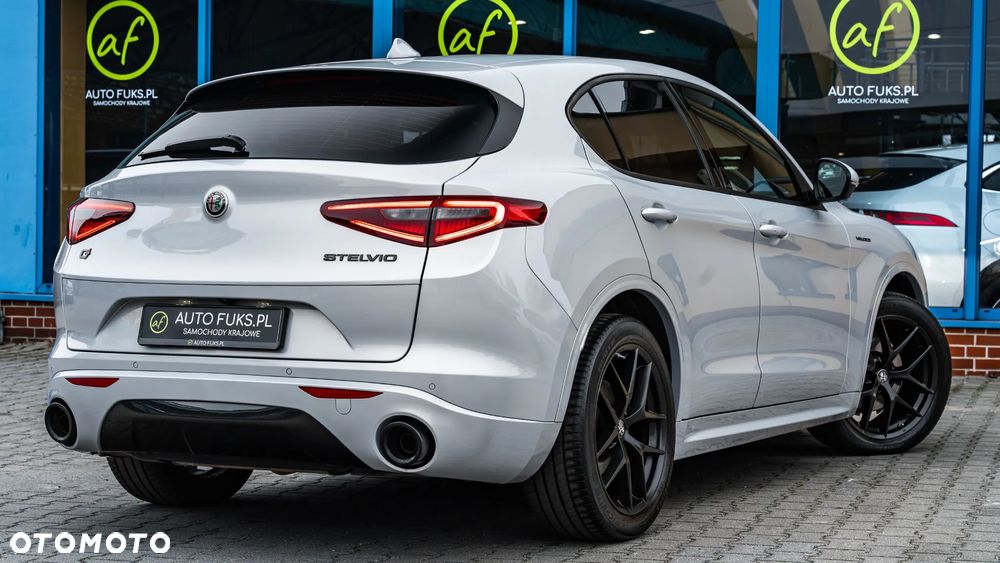Alfa Romeo Stelvio 2.0 Turbo Veloce Q4 - 13