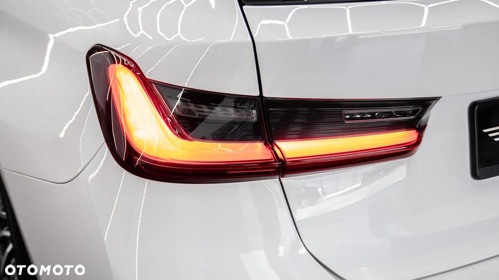 BMW Seria 3 320i Sport Line - 12
