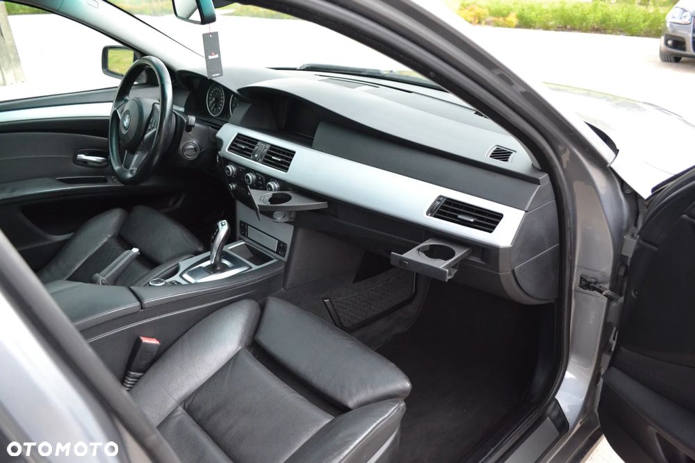 BMW Seria 5 530i xDrive - 35