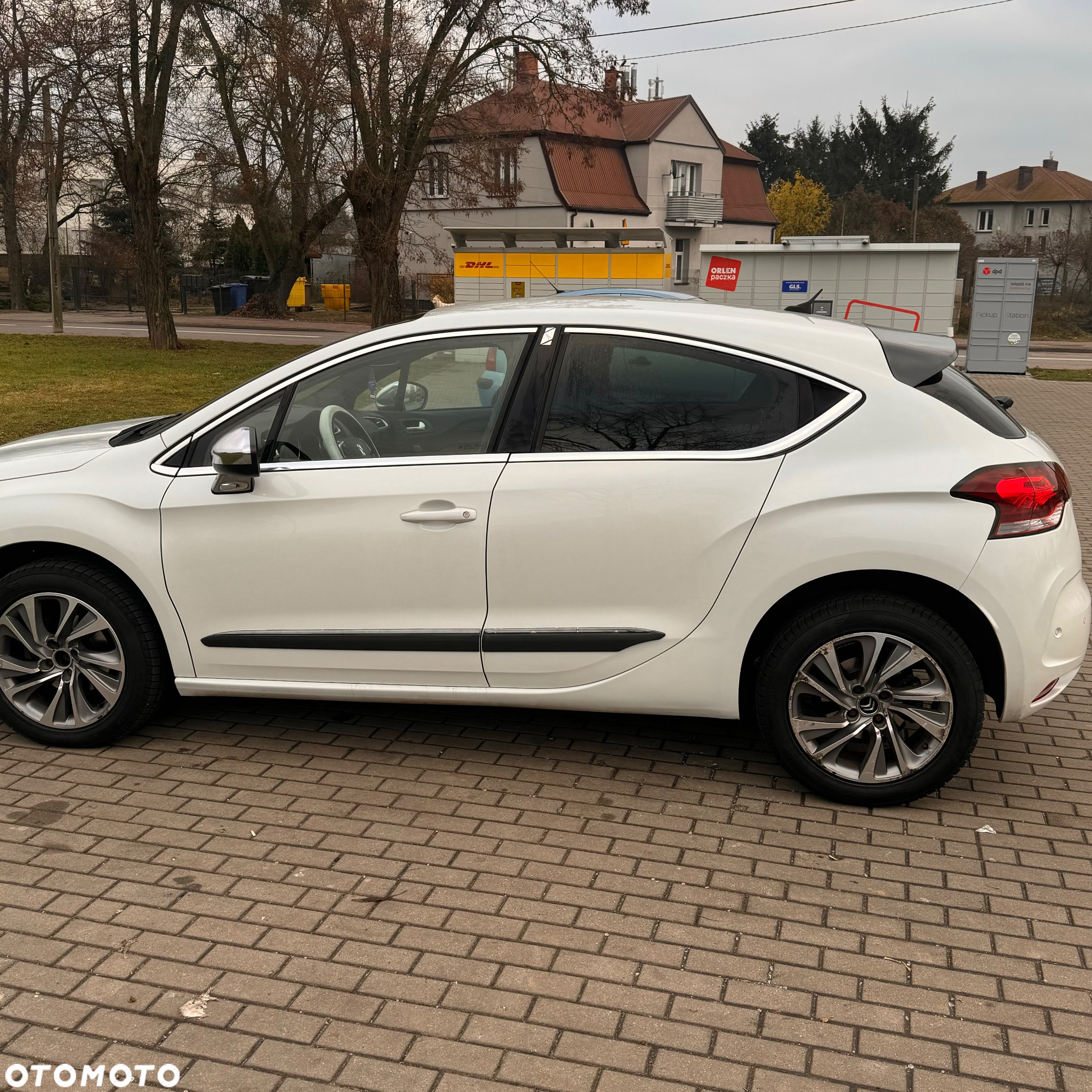 Citroën DS4 1.6 e-HDi SoChic MCP - 8