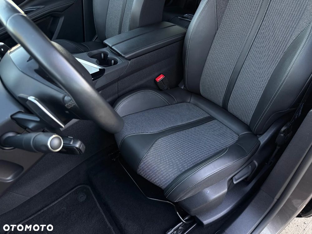 Peugeot 3008 1.6 PureTech Hybrid PHEV Allure Pack S&S EAT8 - 12