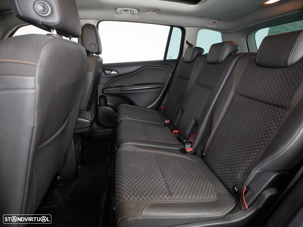 Opel Zafira - 11
