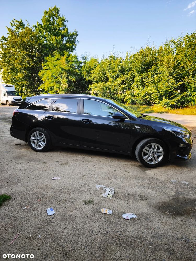 Kia Ceed 1.6 CRDi SCR M - 3