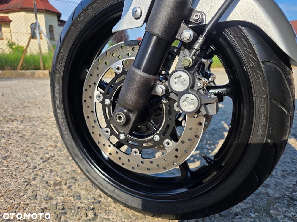 Yamaha FZ6 - 20