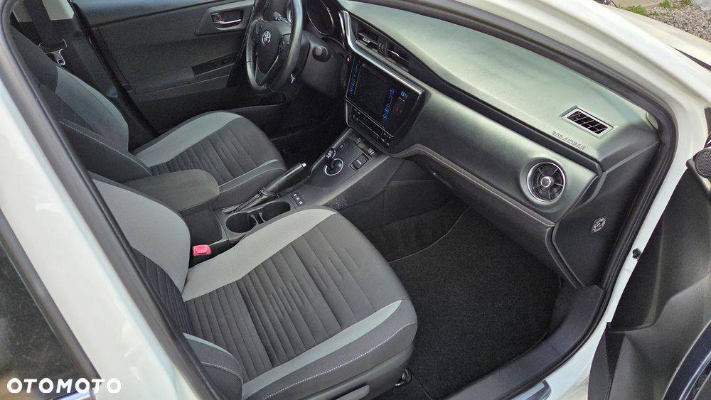 Toyota Auris Hybrid 135 Premium - 9
