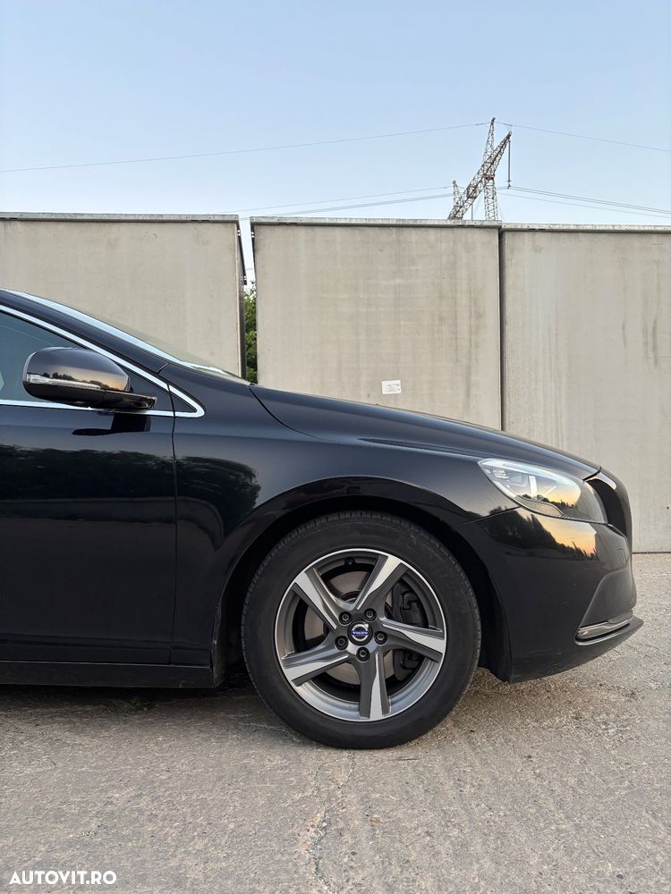 Volvo V40 D4 Momentum - 6