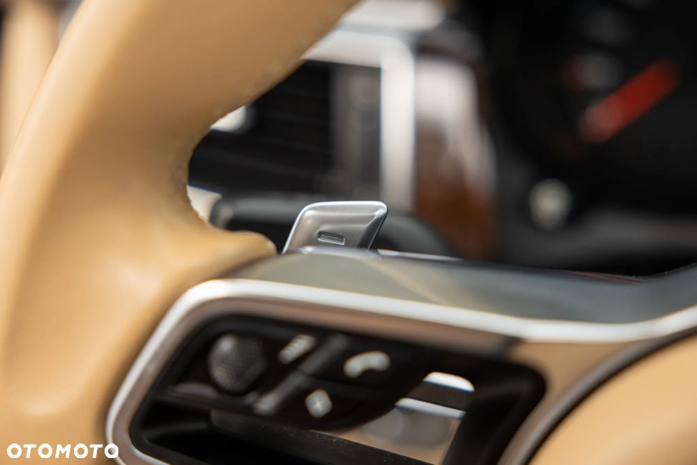 Porsche Macan - 34