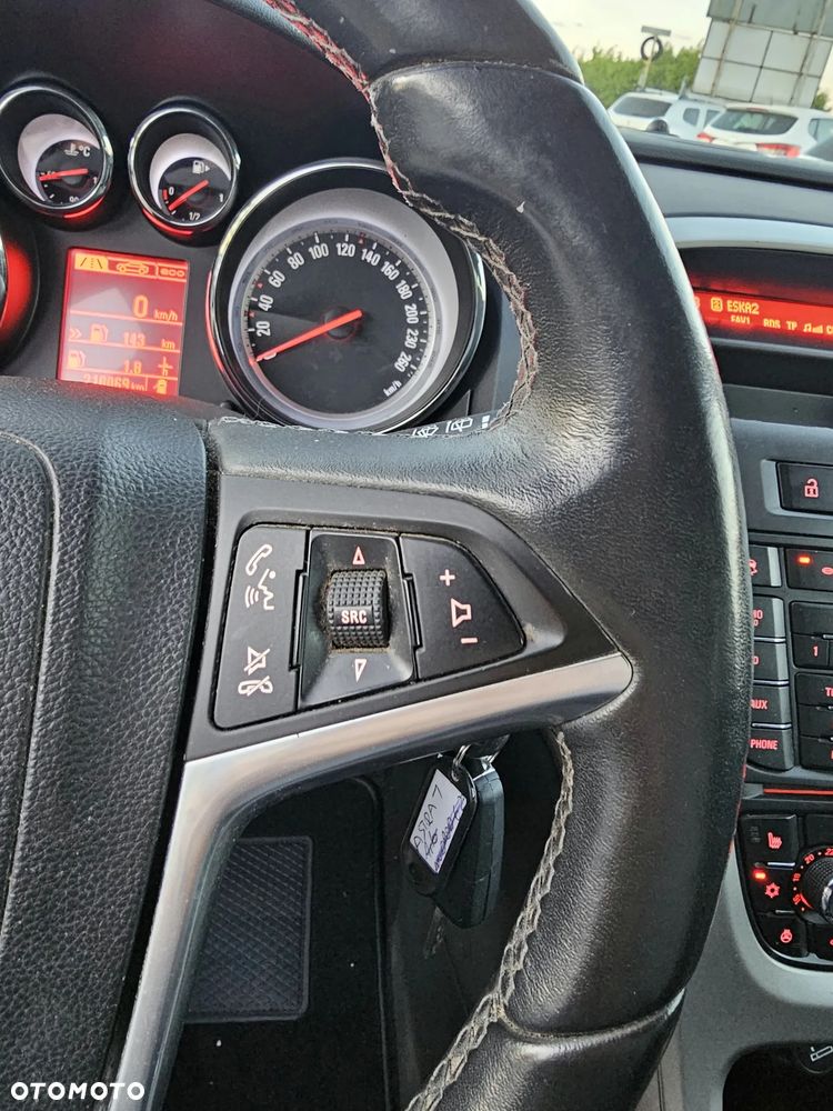 Opel Astra 1.4 Turbo 150 Jahre - 19