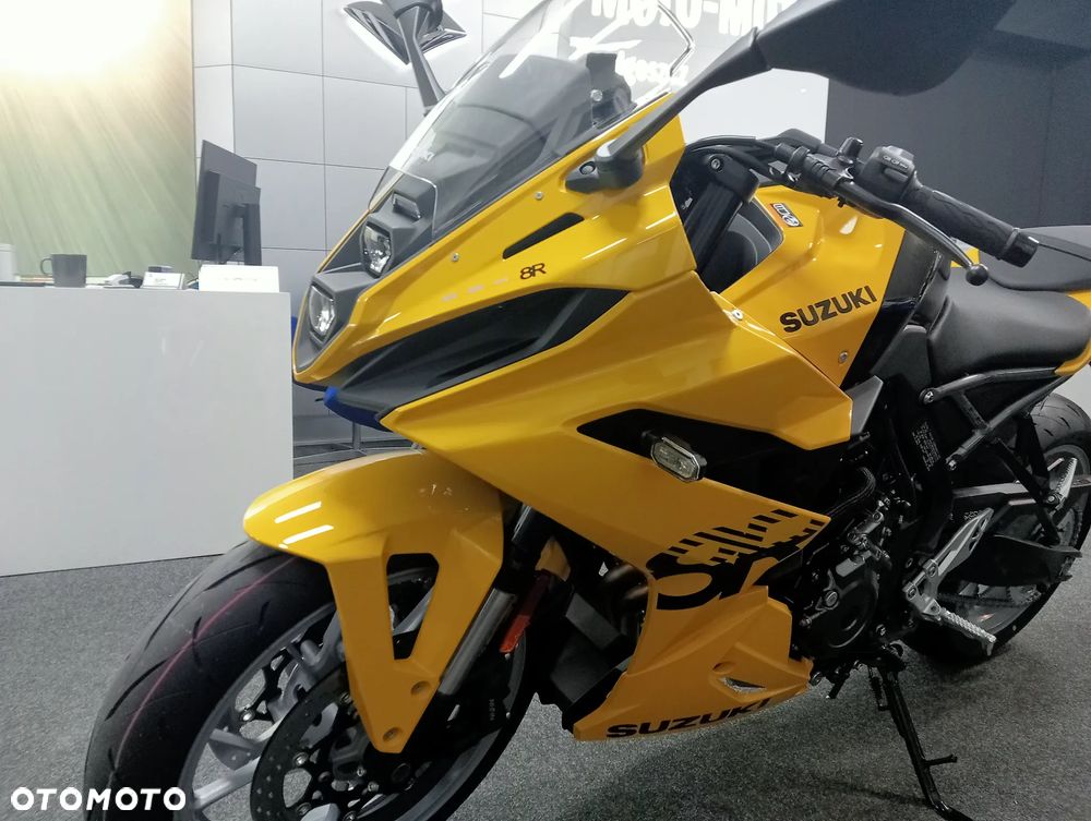 Suzuki GSX - 3