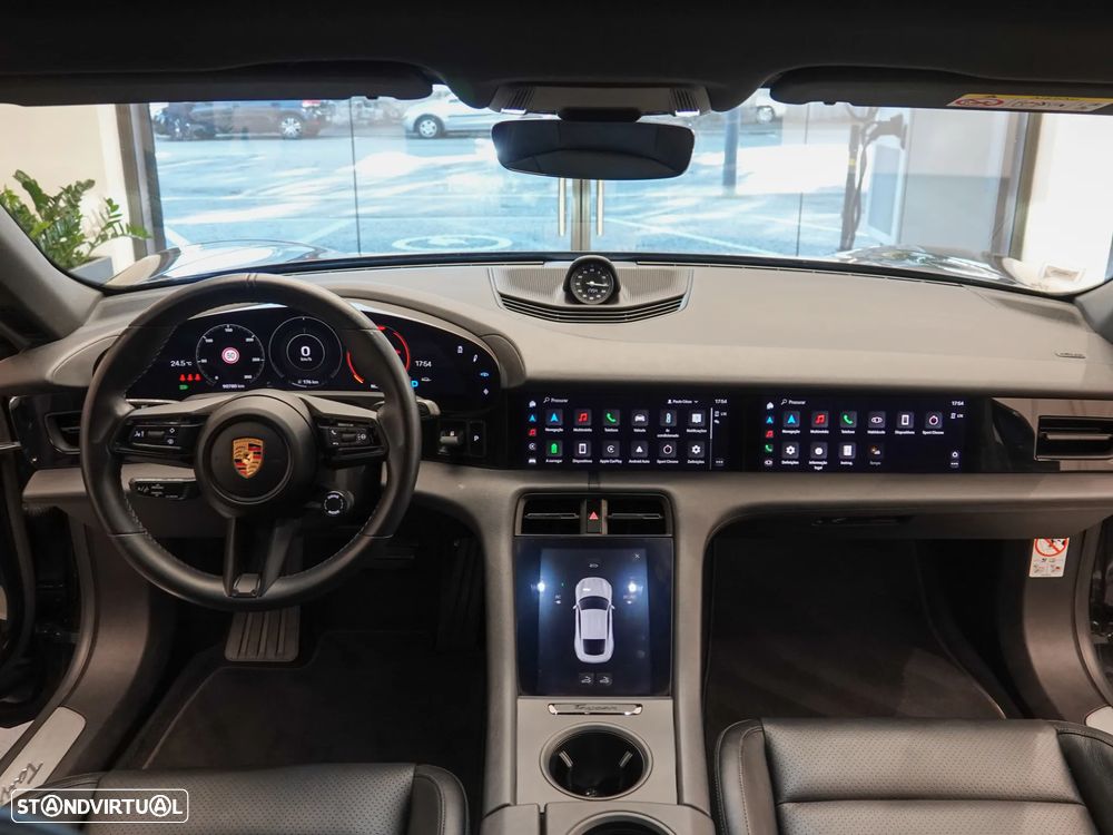 Porsche Taycan 4S - 28