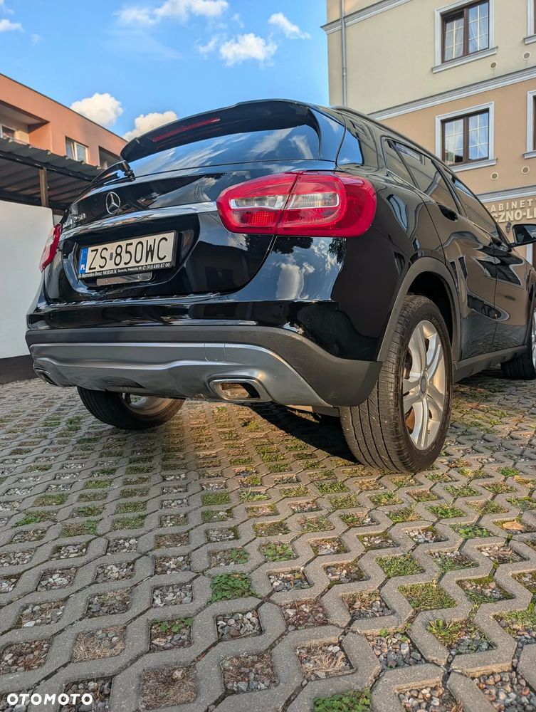 Mercedes-Benz GLA 250 7G-DCT UrbanStyle Edition - 10