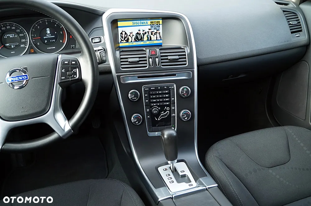 Volvo XC 60 D4 Geartronic Momentum - 29