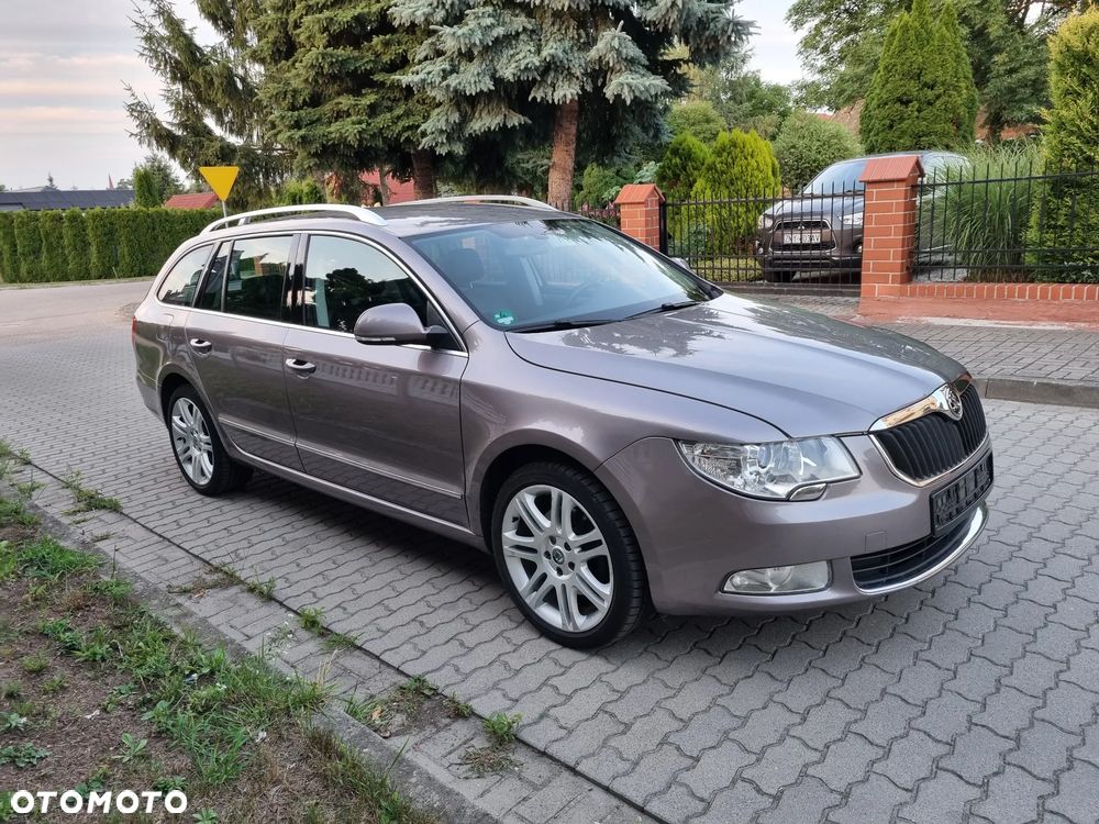Skoda Superb 2.0 TDI Elegance DSG - 8