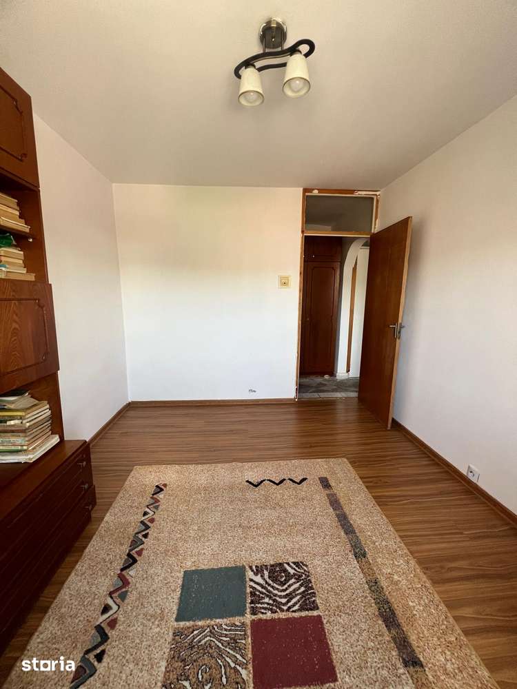 Persoana Fizica vand ap 3 camere, Bradet, str. Avram Iancu, Garaj Beci — fotografia 3