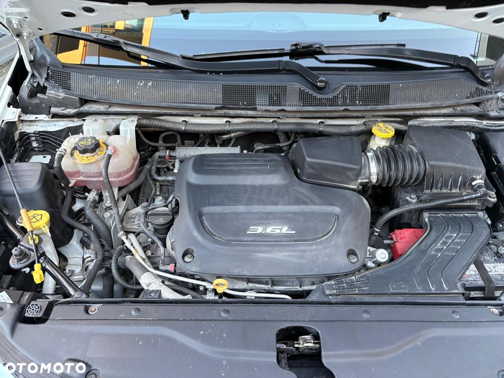 Chrysler Pacifica - 32