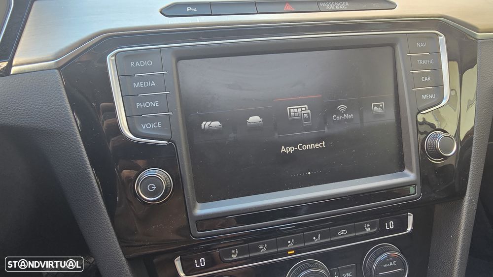 VW Passat Variant 2.0 TDI Highline DSG 4Motion - 42