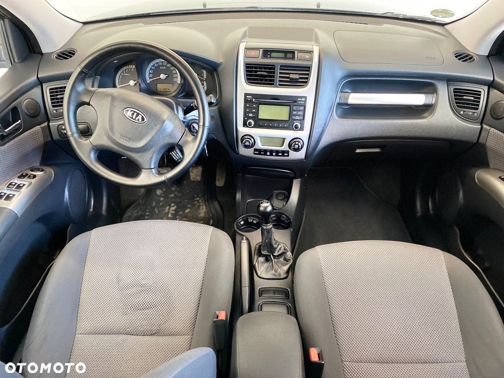Kia Sportage 2.0 Tour 2WD - 12