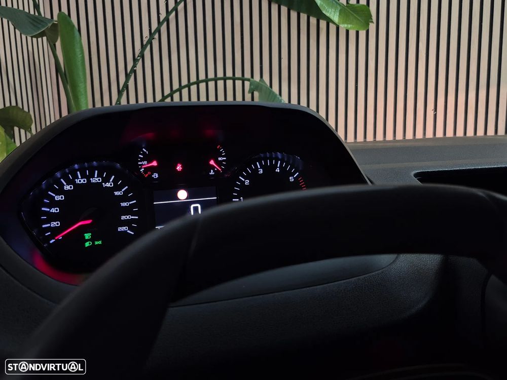 Peugeot Partner LONGA - 130CV - 3 LUG. | GARANTIA | Full Equipamento - 25