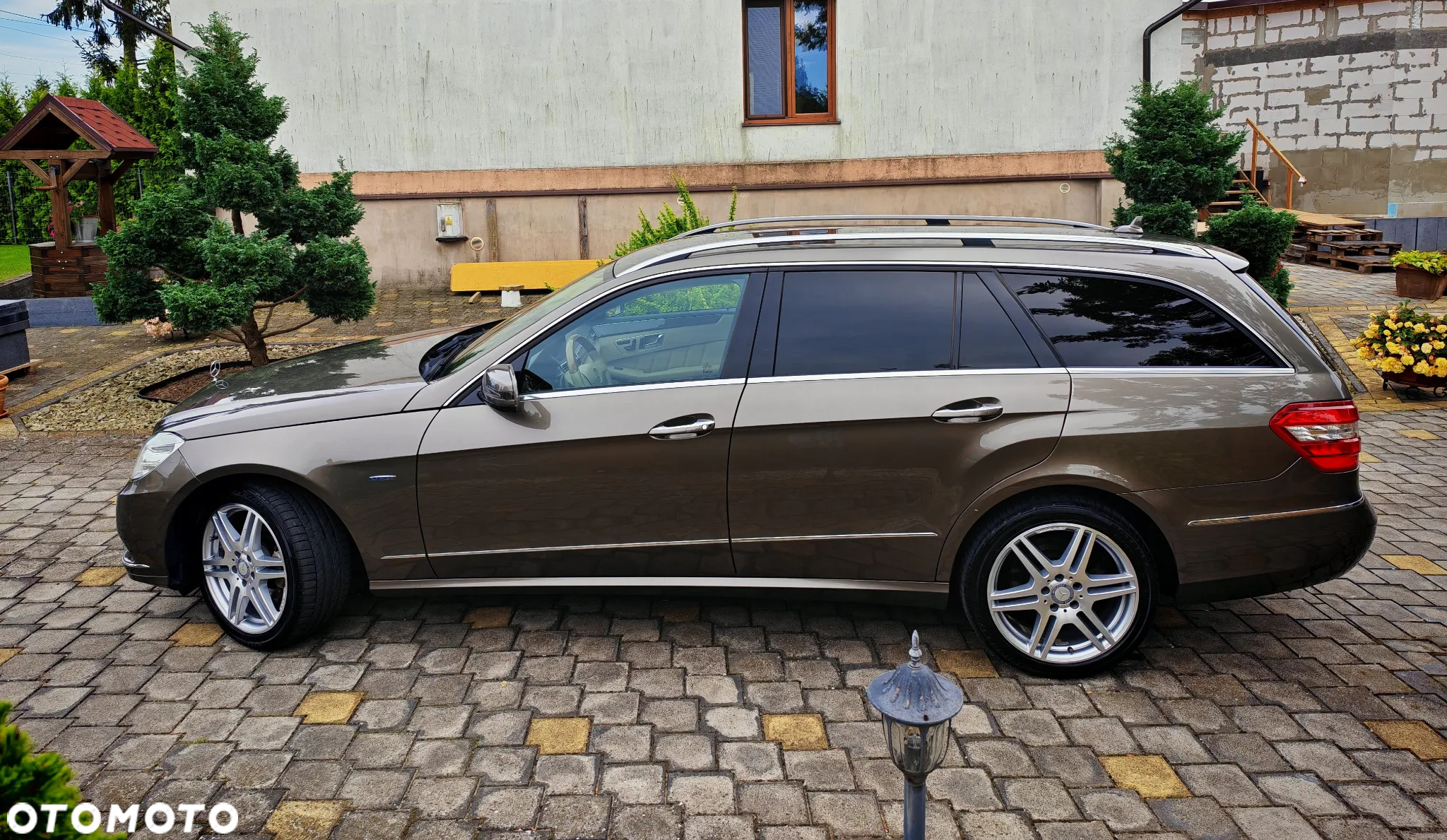 Mercedes-Benz Klasa E 350 T CDI DPF 4Matic BlueEFFICIENCY 7G-TRONIC Elegance - 3