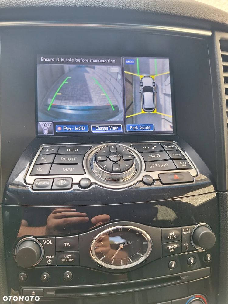 Infiniti FX FX30d S - 29