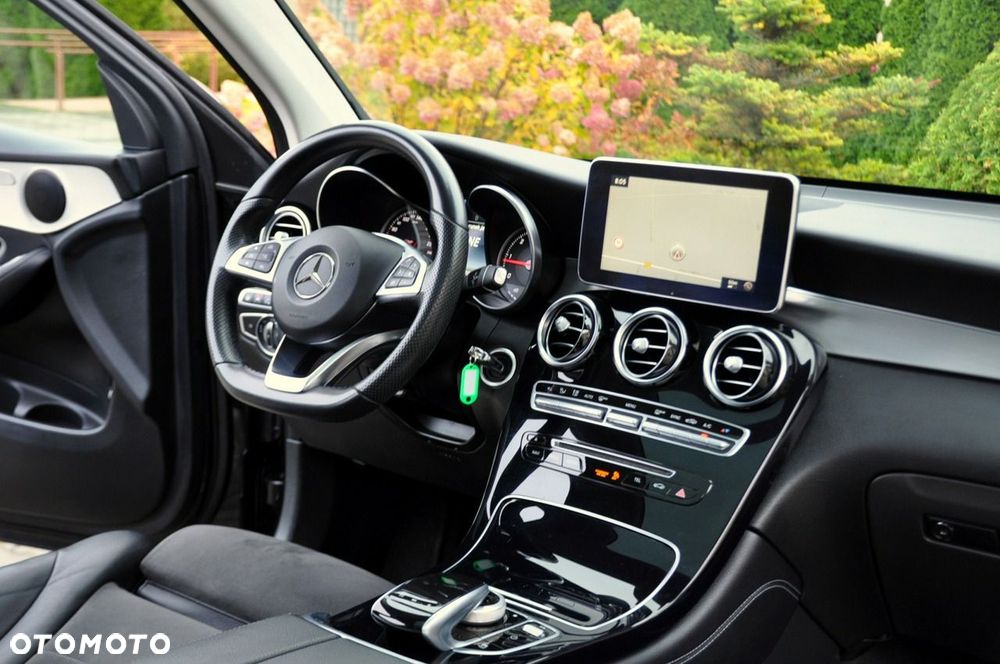 Mercedes-Benz GLC - 27