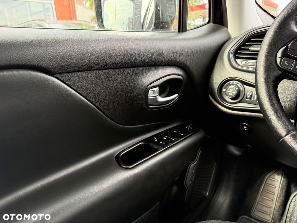Jeep Renegade 1.3 T-GDI 4xe Automatik S - 15