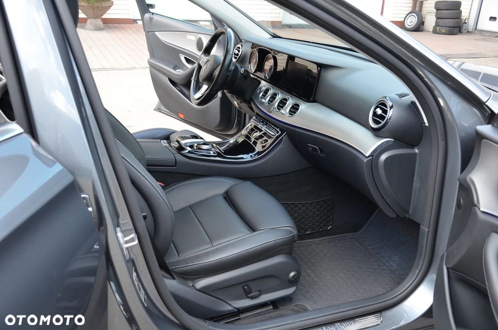 Mercedes-Benz Klasa E 220 d 9G-TRONIC - 10