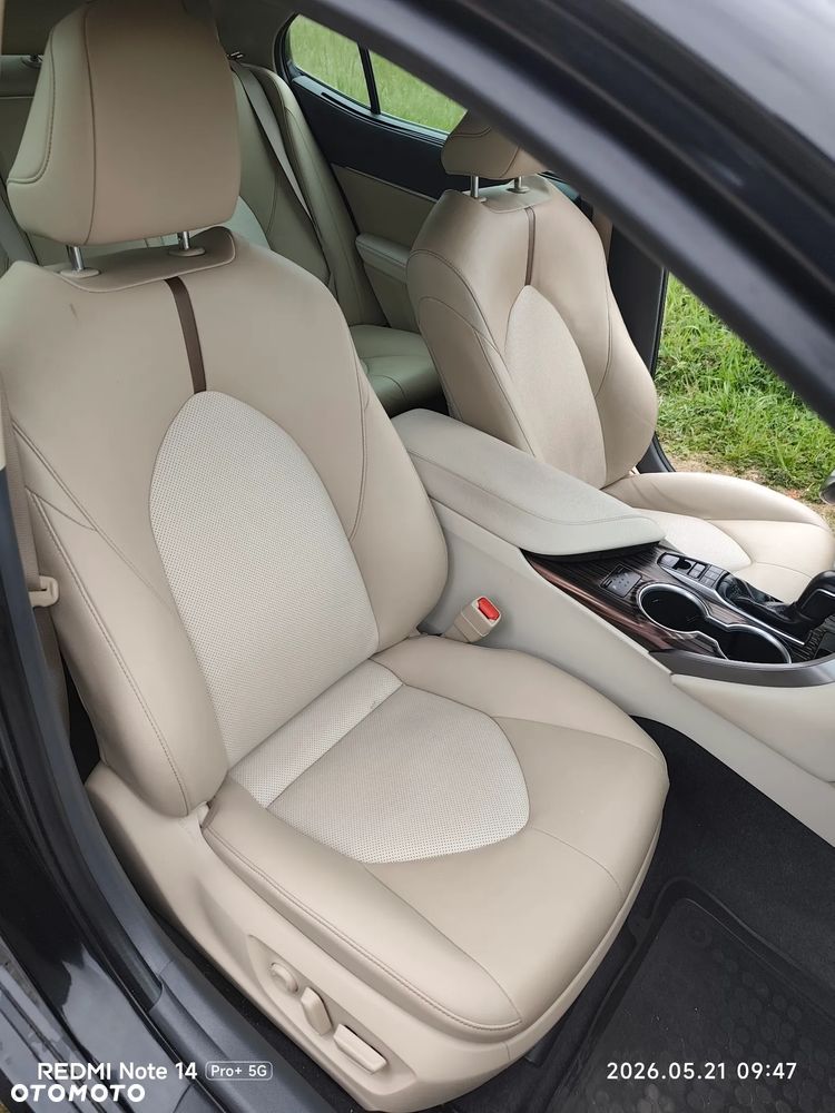 Toyota Camry 2.5 Hybrid Executive CVT - 31