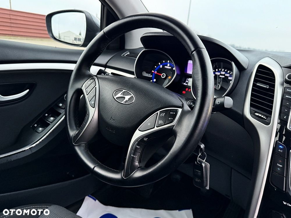 Hyundai i30 1.6 CRDi Comfort - 38