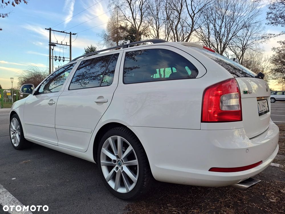 Skoda Octavia 2.0 TDI CR DPF RS - 6