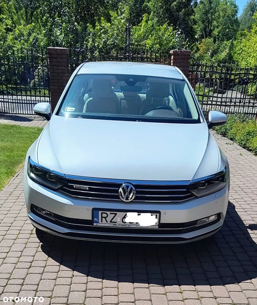 Volkswagen Passat - 2