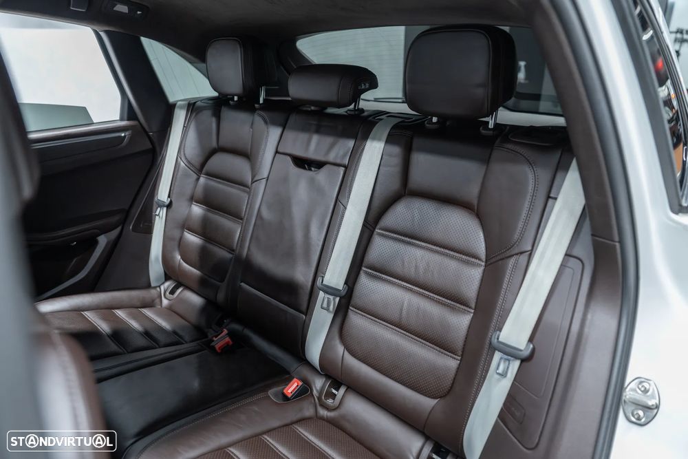 Porsche Macan Turbo PDK - 51