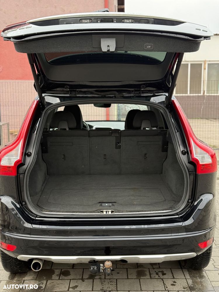 Volvo XC 60 D3 Momentum - 8