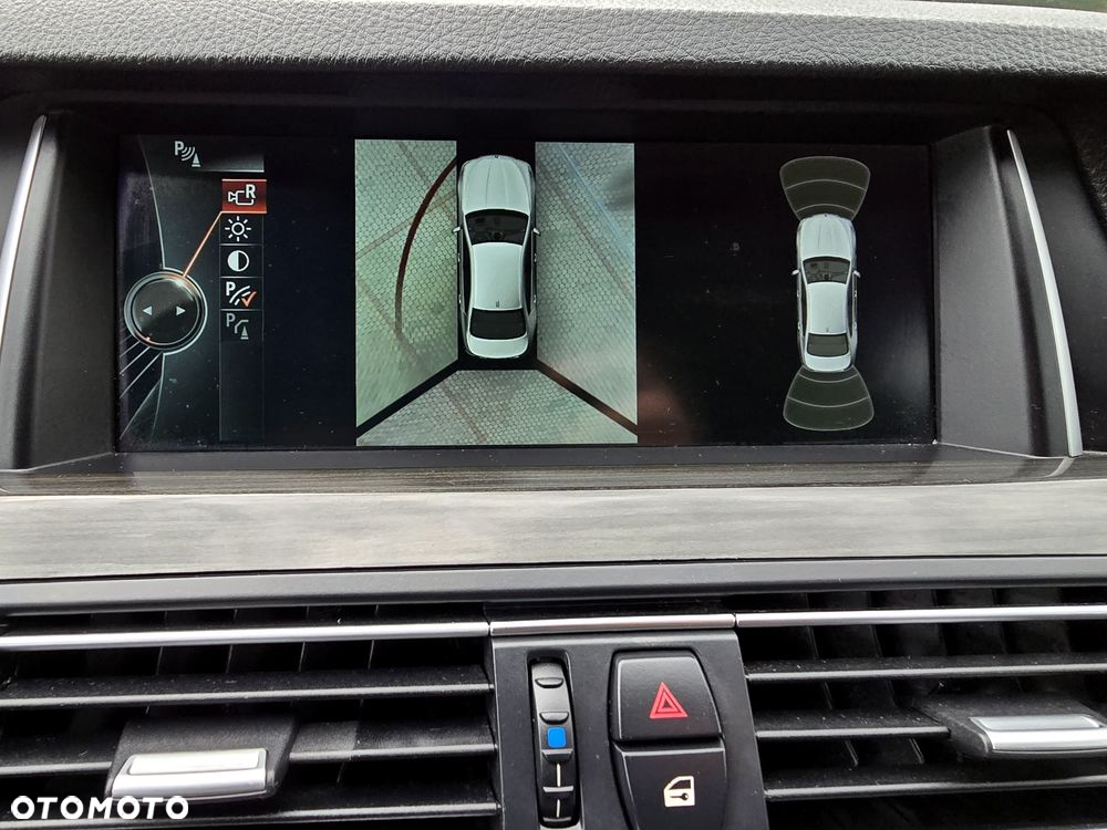 BMW Seria 5 530d xDrive - 32